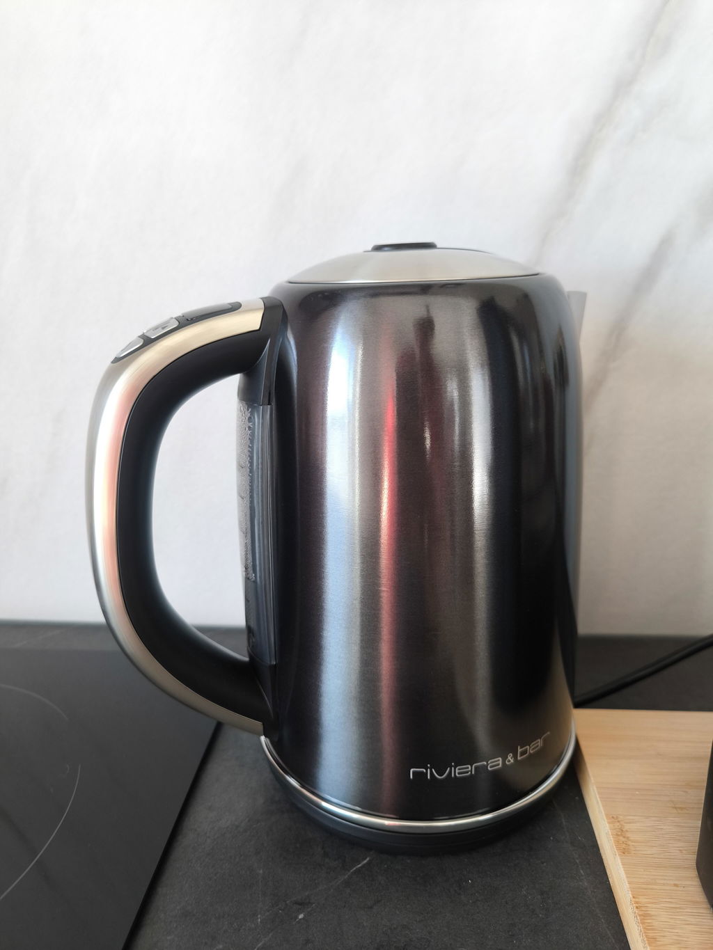 Riviera & Bar Serena BT549A fierbător 1,7L negru metalizat