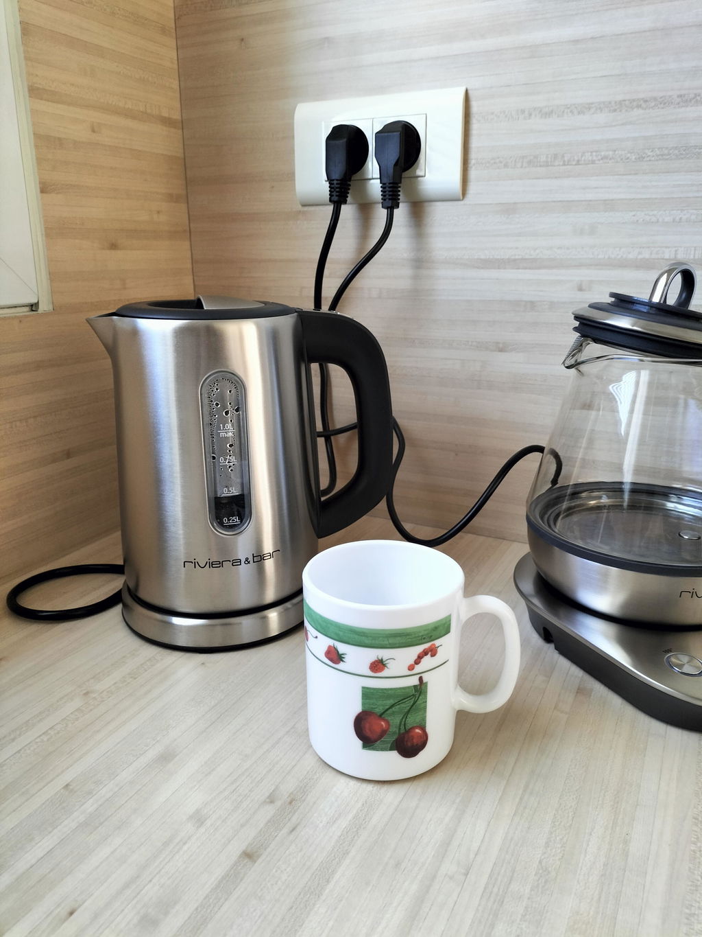 Riviera & Bar Ella BBT710 fierbător electric inox 1L