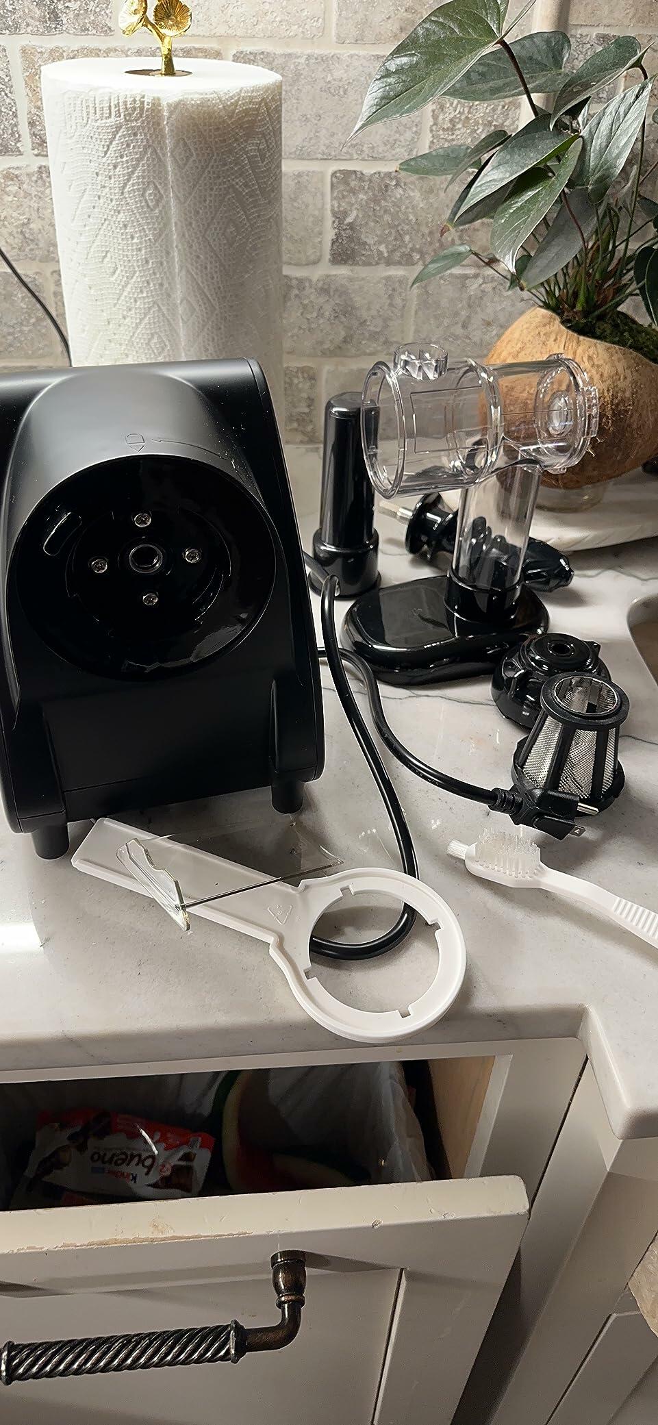 Aobosi storcator cu presare la rece negru 80 RPM 150W