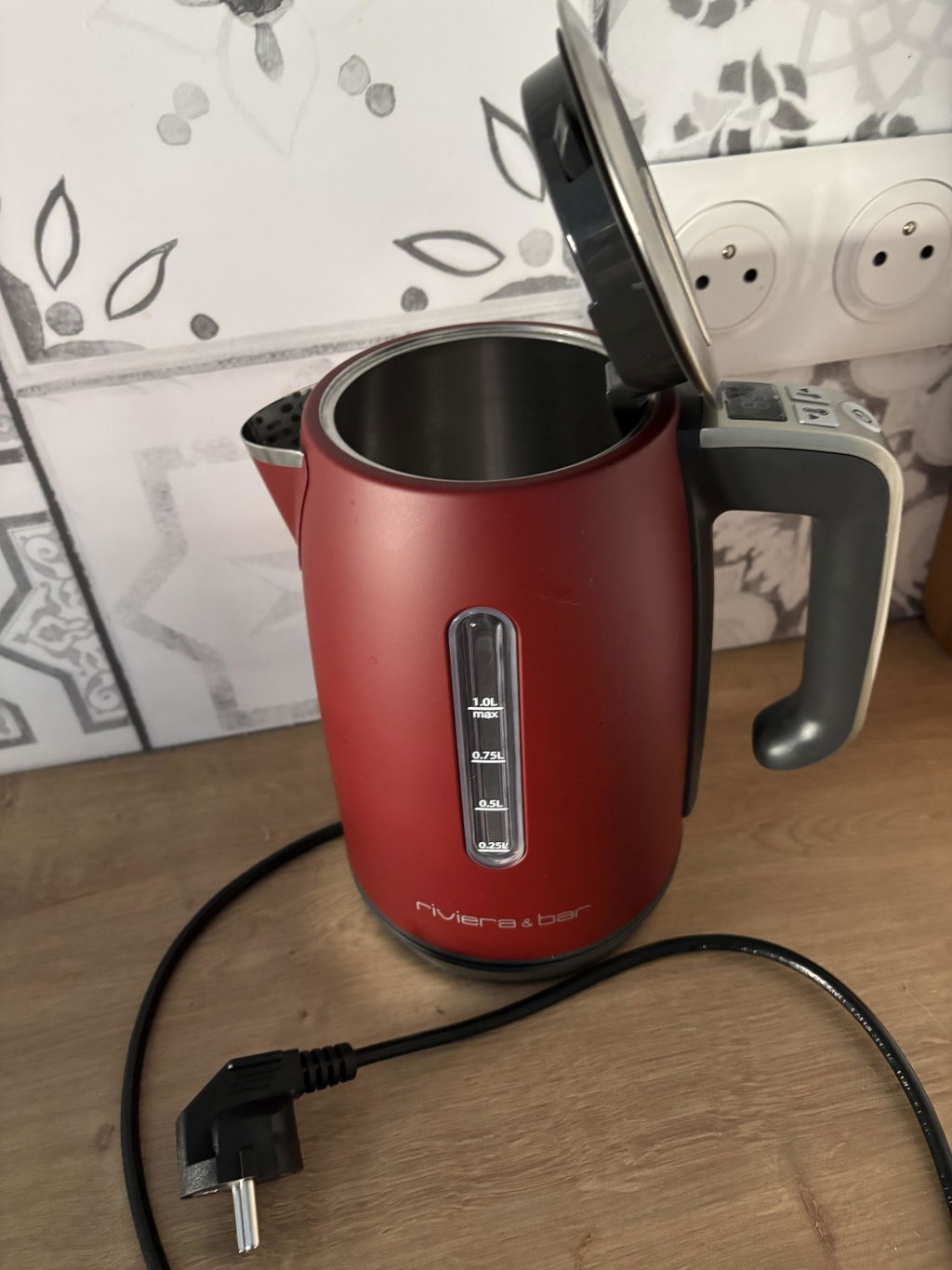 Riviera & Bar Lisa Deep Red fierbator 1L reglabil